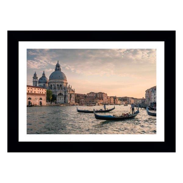 Quadro Veneza E Rio, Itália, Com Medida De 47x61 E Moldura Preta Com Paspatur Branco E Vidro De 4mm