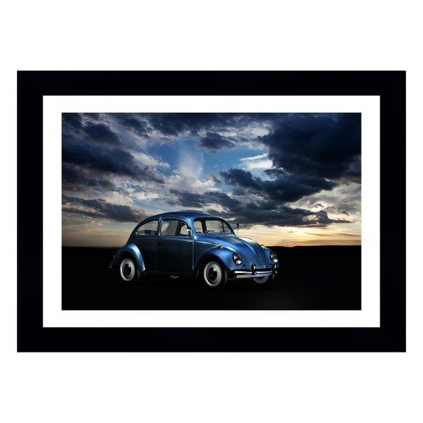Quadro Fusca Azul No Entardecer, Com Medida De De 61x47 E Moldura Preta Com Paspatur Branco E Vidro De 4mm